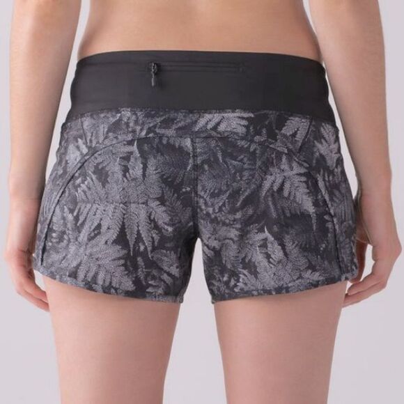 Lululemon Kindred Spirit Speed Short Size 6 Running Tropical Print - Picture 1 of 3